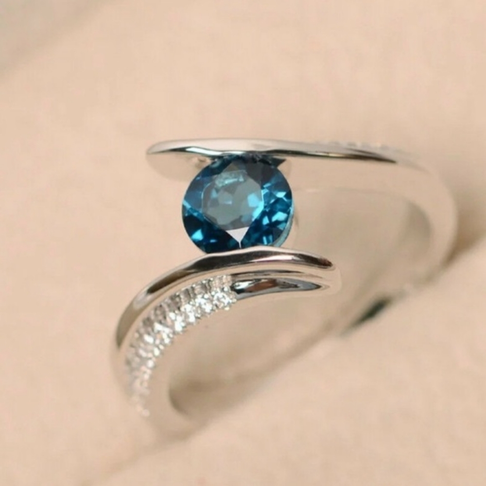 ***New Round Cut Aquamarine 925 Silver Ring
